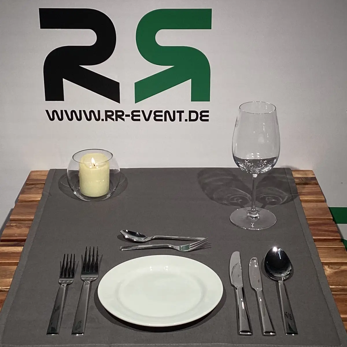 Antipasti-Geschirr in Osterholz ausleihen: Ideal, um Ihre Veranstaltung stilvoll und professionell mit edlem Gedeck zu bereichern.