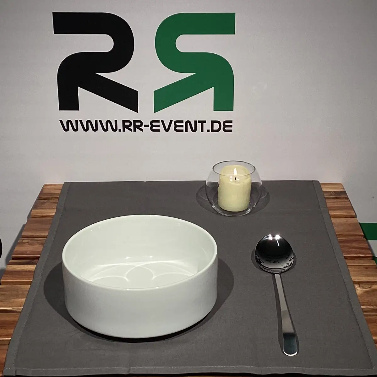 Gourmet-Schüssel aus Verden ausleihen: Für stilvolle Veranstaltungen jetzt flexibel buchen und Gäste professionell bewirten.