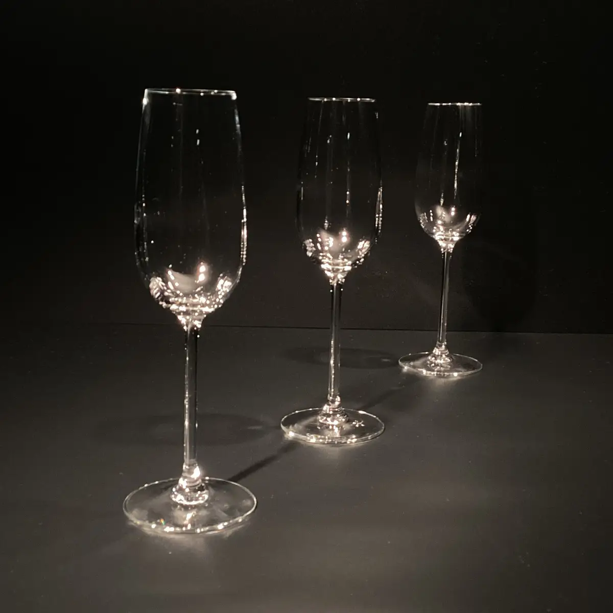 Sektgläser 0,2 l, 24 Stück in Berlin: Mieten Sie diese Gläser jetzt für stilvolle Veranstaltungen und begeistern Sie Ihre Gäste mit einer eleganten Präsentation.