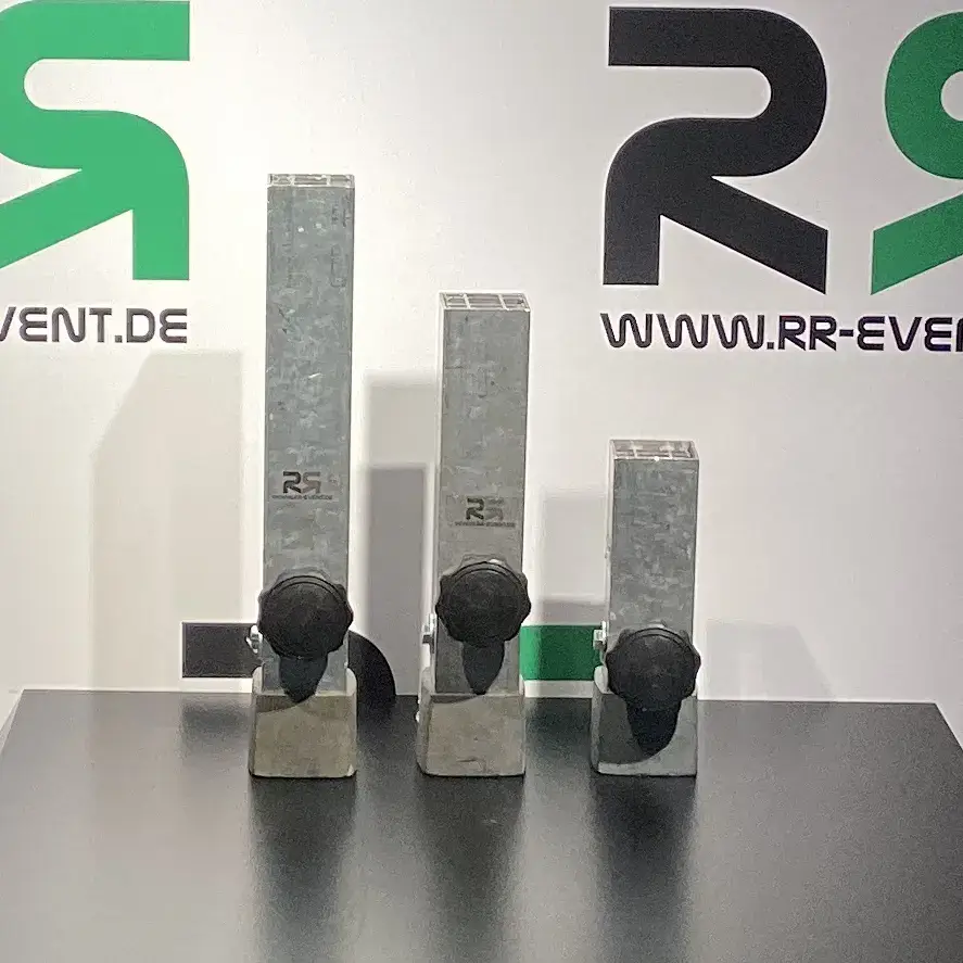 Variofüße aus Hamburg mieten: Flexible Standfüße für Event-Aufbauten ganz einfach beim Verleih von RR-EVENT.DE buchen.