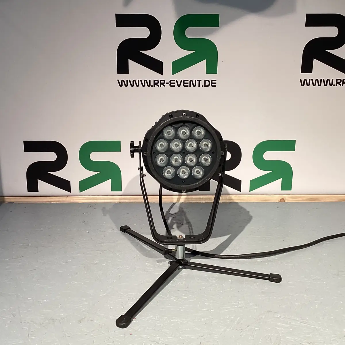 Stage-LED-Fluter in Celle mieten: Sichern Sie sich jetzt bei RR Event-Verleih die perfekte Lichtlösung für Ihre Veranstaltung.