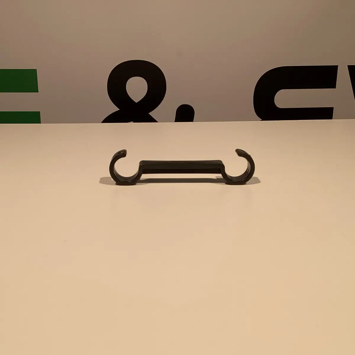 Reihenverbinder "Sally" 1 Sichern Sie Ihre Veranstaltungstechnik mit einem Reihenverbinder aus Bremen – beim Verleih flexibel ausleihen und stabil verbinden.