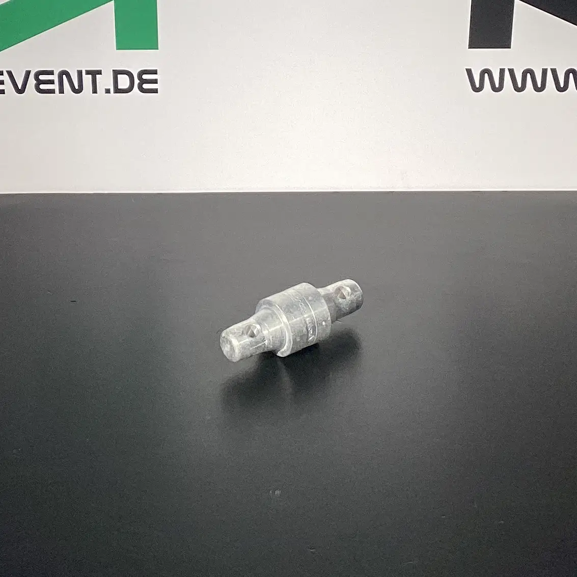 Abstandshalter aus Hamburg jetzt für Ihre Veranstaltung buchen: Dieses hochwertige Verbindungselement ermöglicht einen sicheren Aufbau der Veranstaltungstechnik vor Ort.